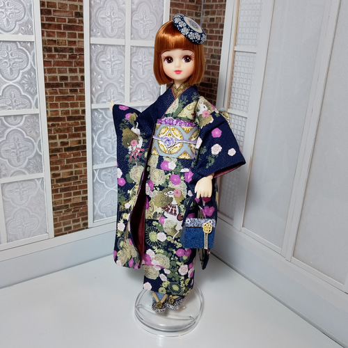 手作り人形　振り袖の女の子 リカちゃん 22㎝ドール 着物 振袖 オリジナルデザイン うま01-03 生地