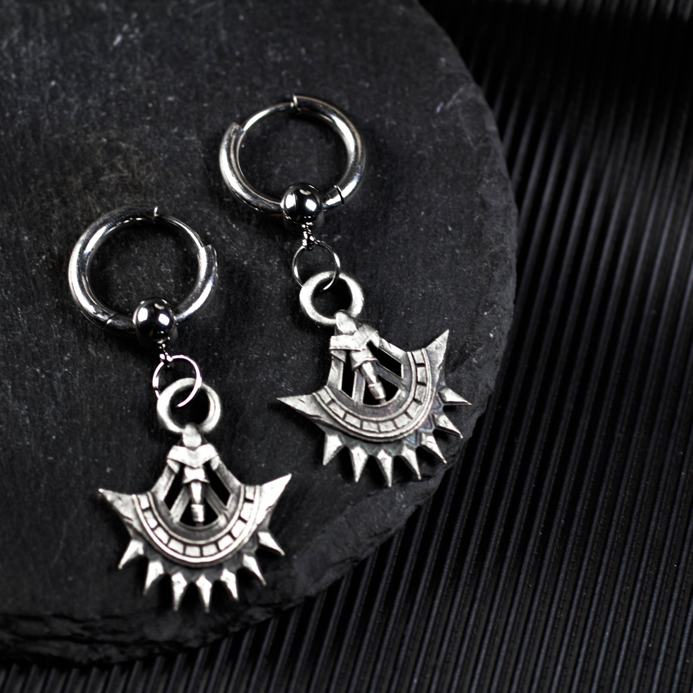 ハンドメイドシルバートライバルサンバーストイヤリング：ゴシックボヘミアンジュエリー