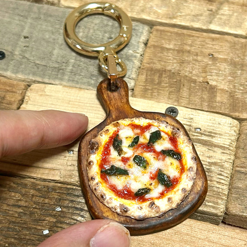 受注製作:【焼きたてピザ！（バックチャーム）】 バッグチャーム いろ