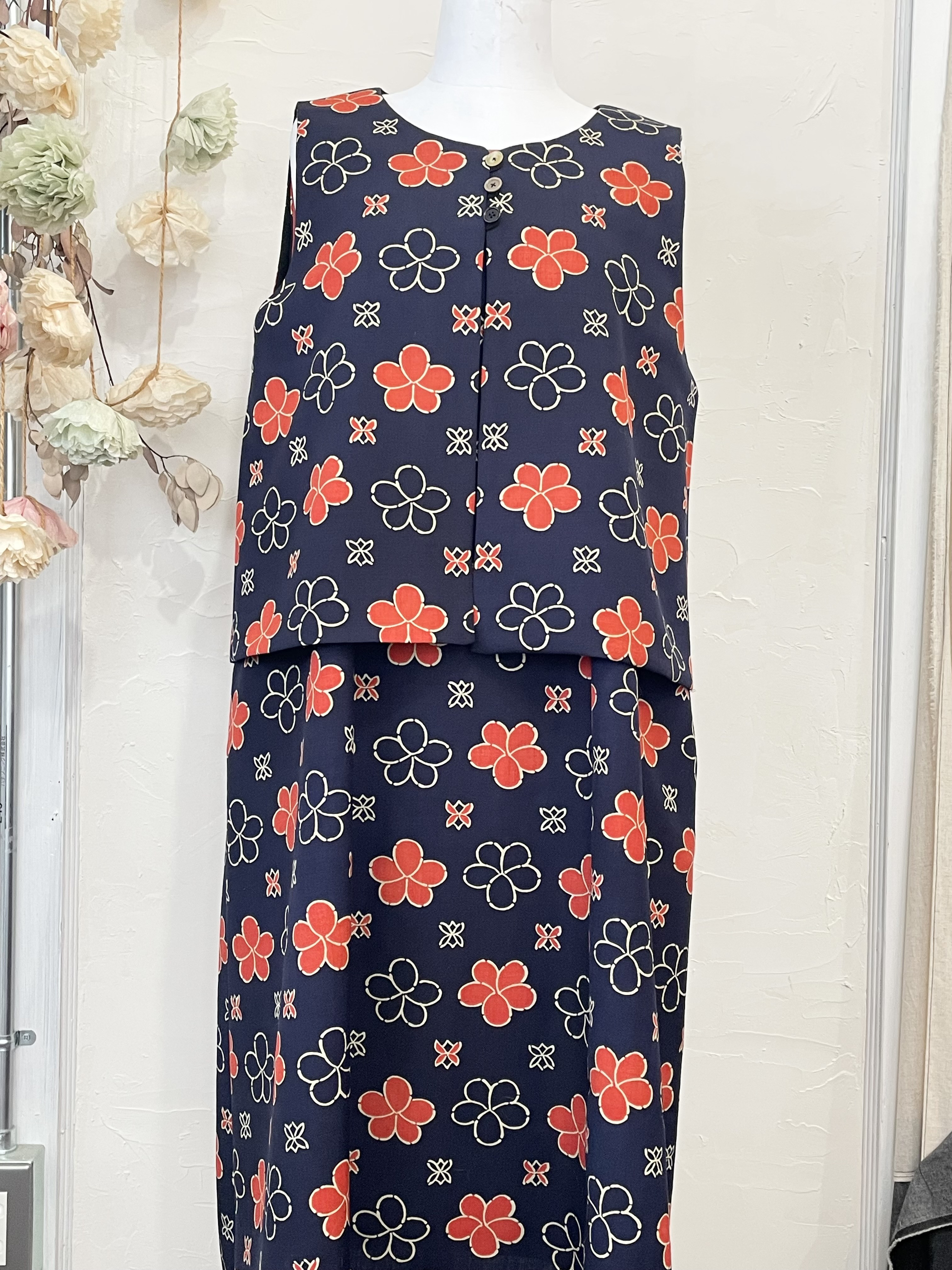 Aラインノースリーブワンピース