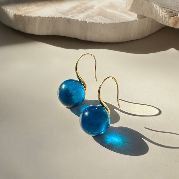 【2026新作】ブルー アンバードロップピアス/ 金具変更可（シルバー・イヤリング・ステンレス）天然琥珀 3枚目の画像