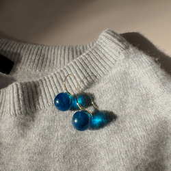 【2026新作】ブルー アンバードロップピアス/ 金具変更可（シルバー・イヤリング・ステンレス）天然琥珀 6枚目の画像