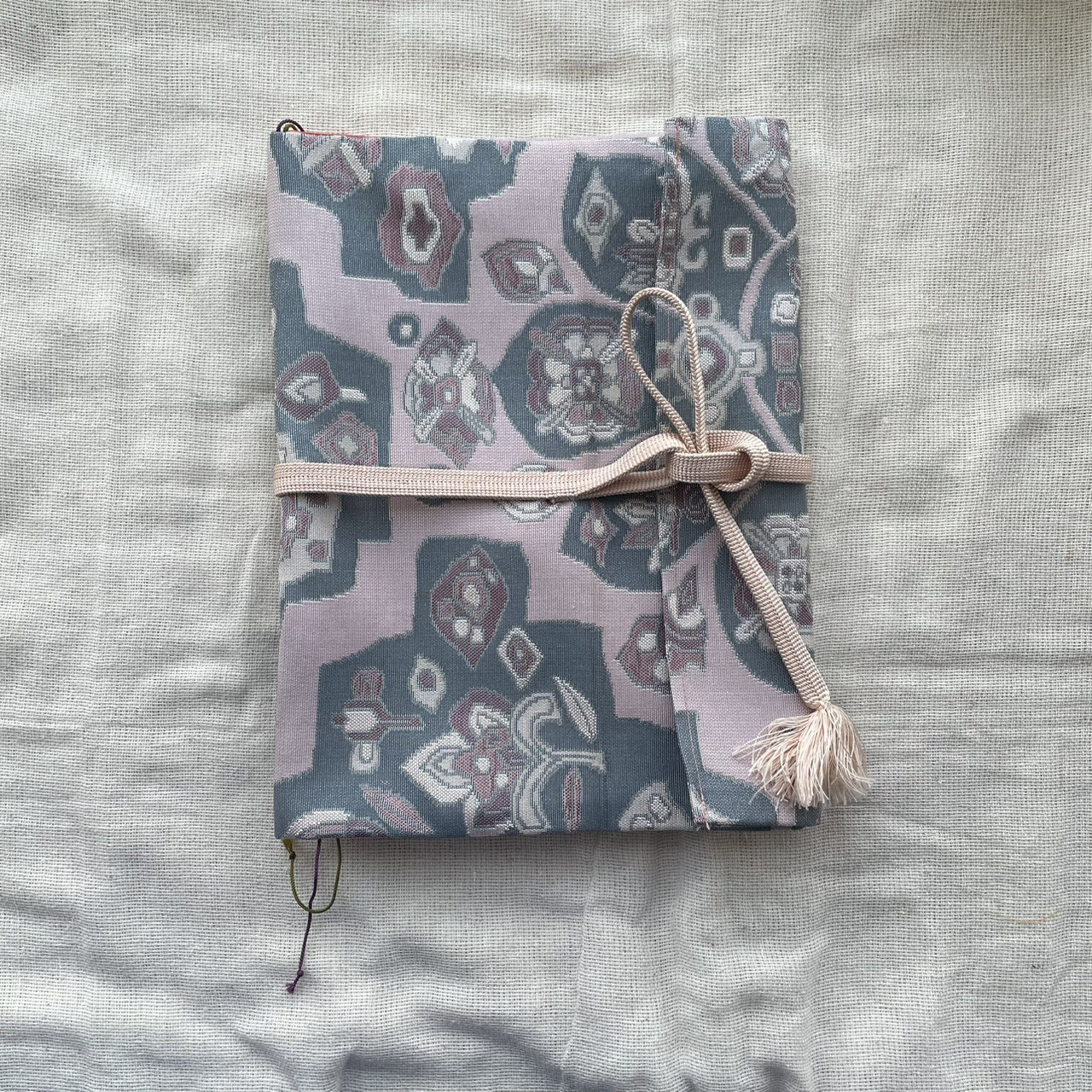 結ぶ時間の手帳カバー｜やわらかな余白