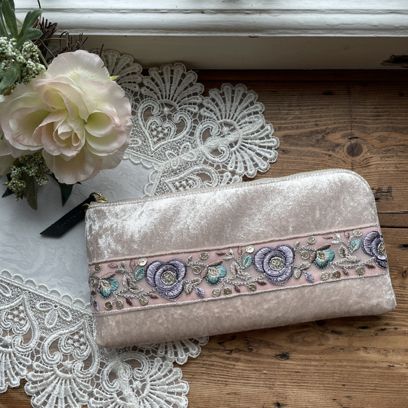 インド刺繍リボンL字ファスナー長財布(ベージュ系クラッシュベロアⅡ