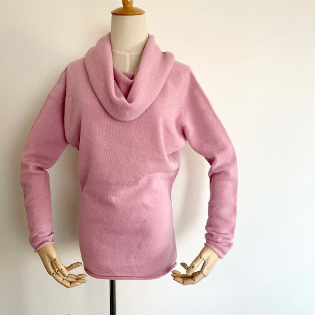 ビックシルエット　ホールガーメント　オフタートルネックセーター　ピンク