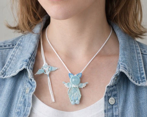 猫天使・お顔が『アクアマリン』な!!猫マクラメ編みネックレス