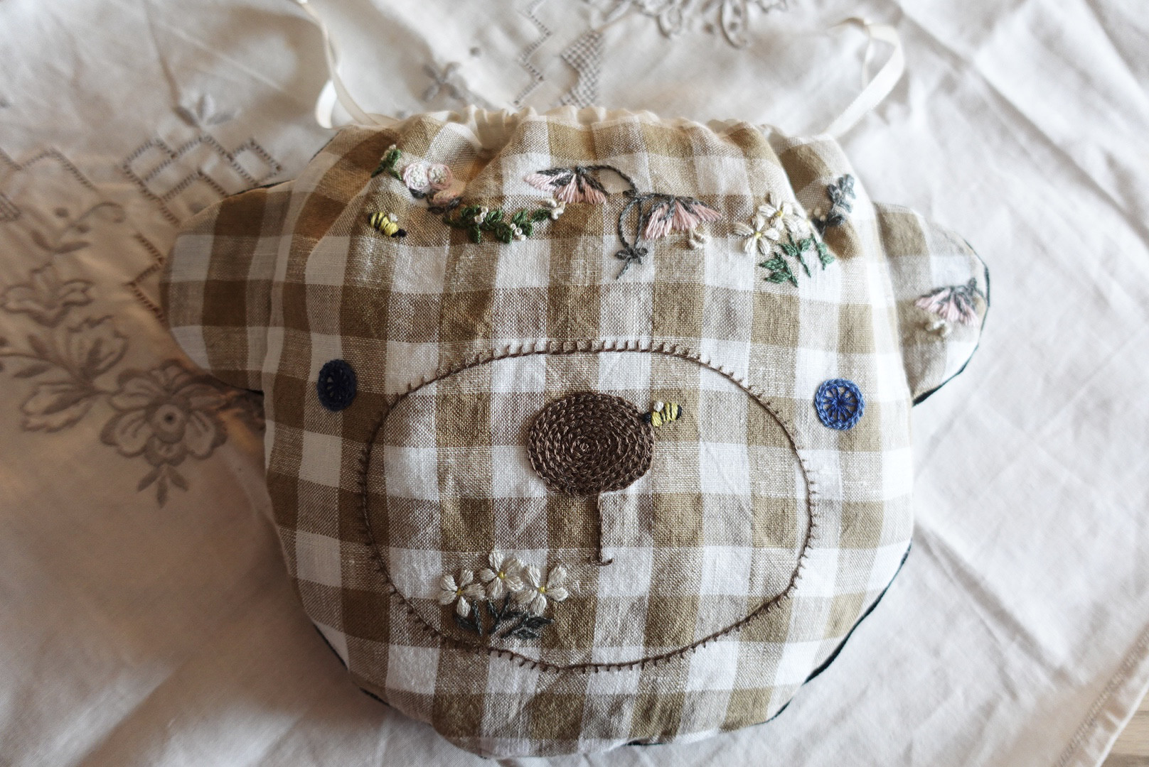 プフちゃん巾着　フローラベルベット　刺繍キット