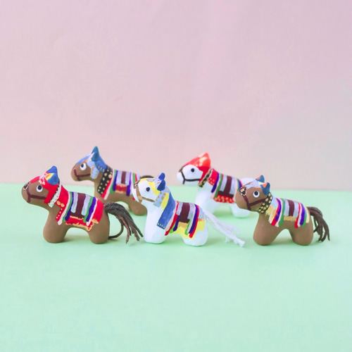 チャグチャグ馬子 置き物 午年2026】チャグチャグ馬コの置物 その他置物 日なたの窓 通販