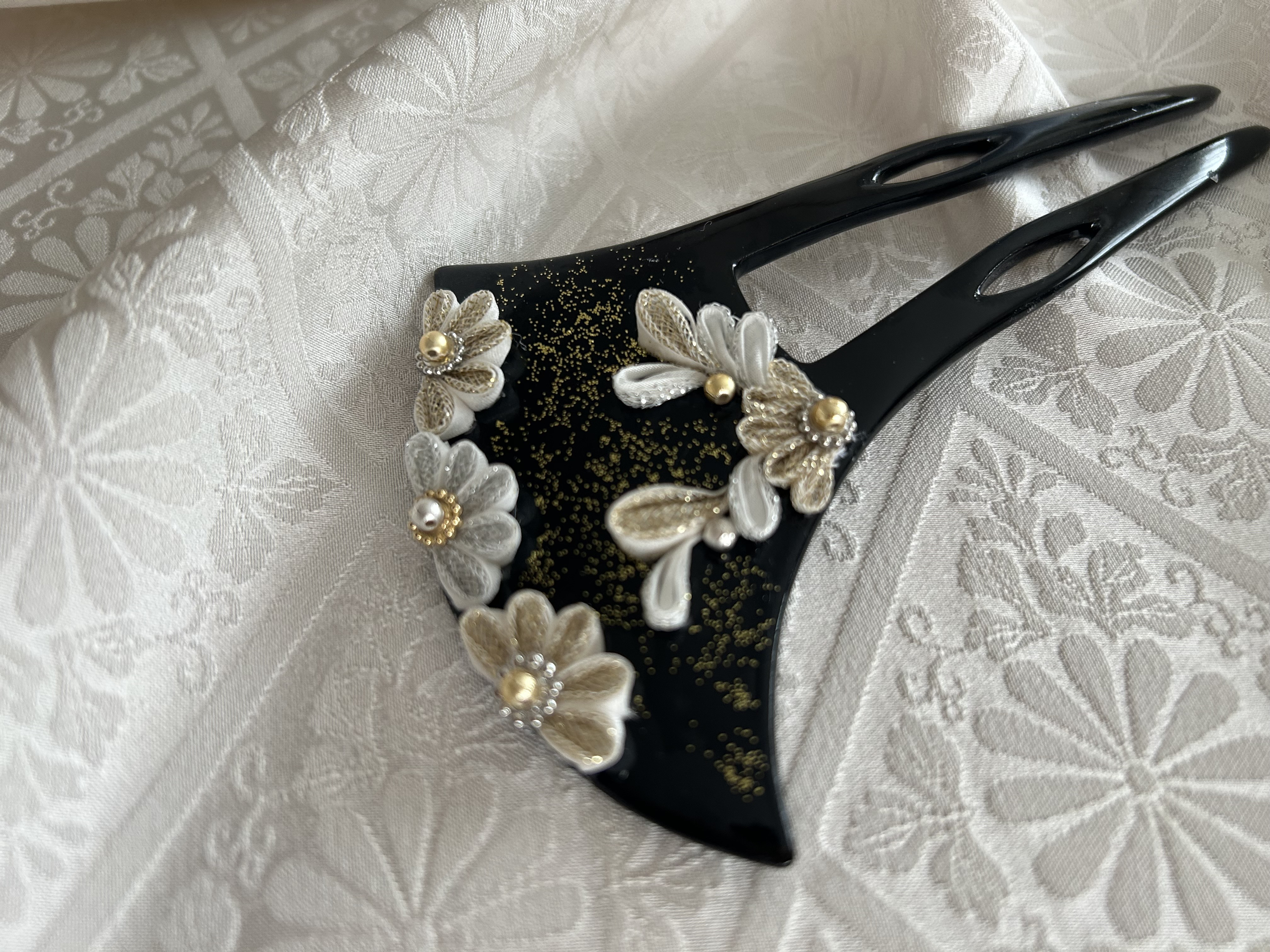 つまみ細工　大人のかんざし(木台)