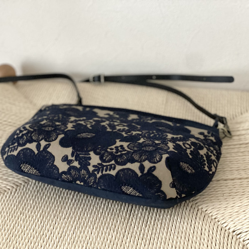 ⚮̈ミナペルホネン smile flower khaki ドラポケショルダー ポシェット