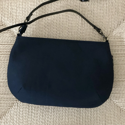 ⚮̈ミナペルホネン smile flower khaki ドラポケショルダー ポシェット