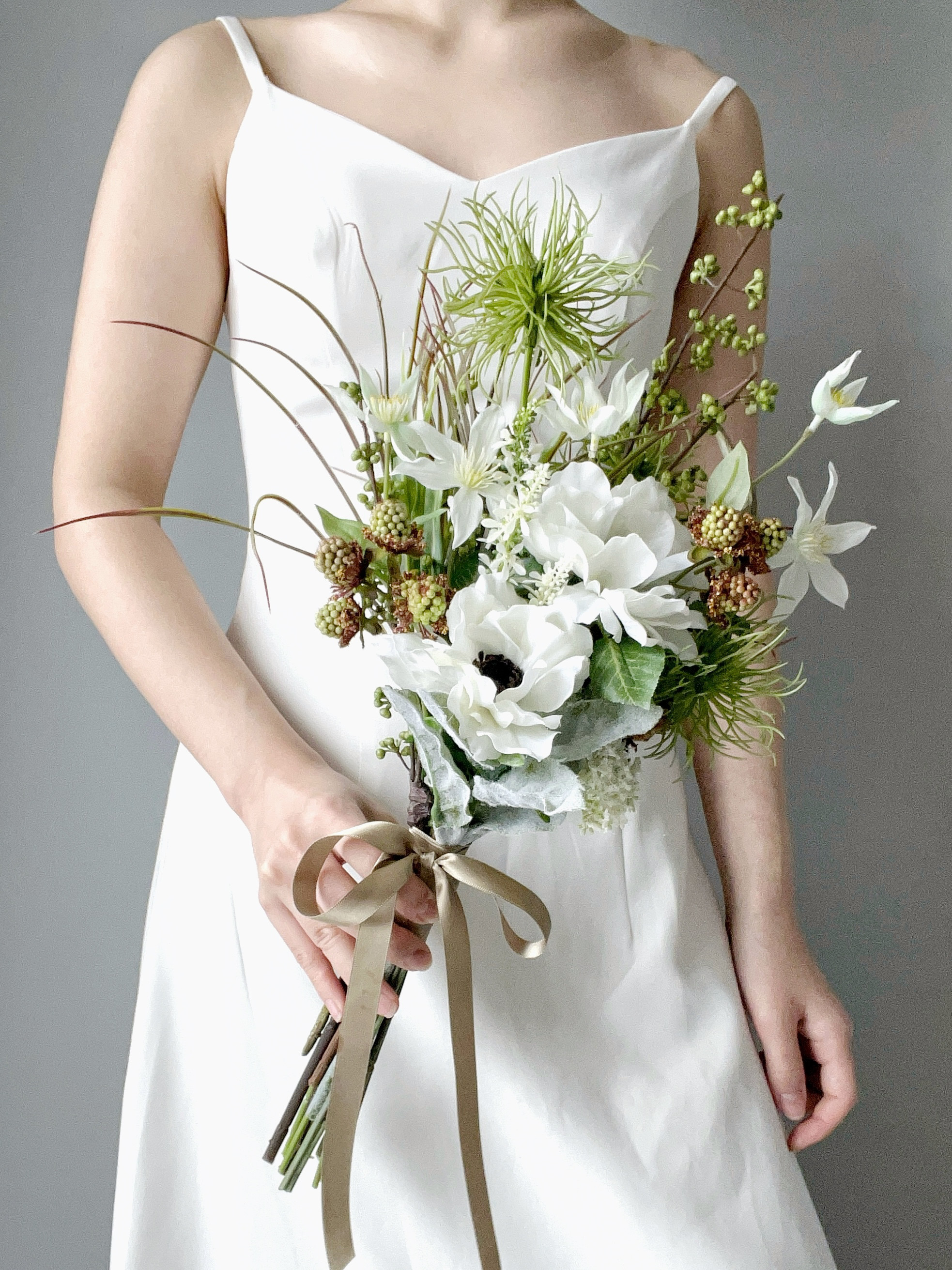 ボタニカルホワイト×グリーンブーケ｜前撮り・結婚式・ホテル婚に｜アネモネ×グリーン｜アーティフィシャルフラワー