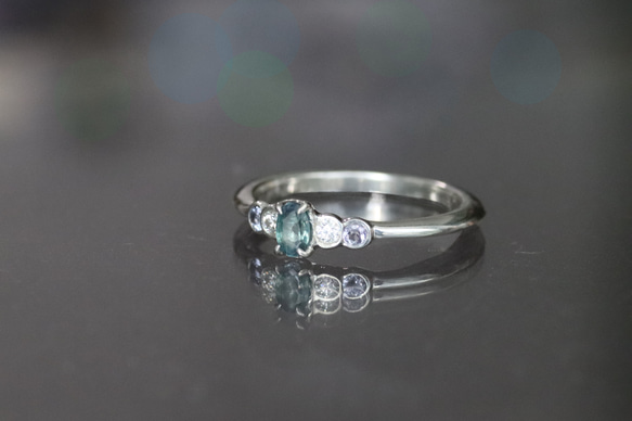 天然アレキサンドライト0.23カラットのシルバーリング モアサナイトと