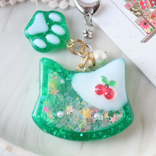 送料込み】 *メロンクリームソーダ * ねこ シェイカーキーホルダー