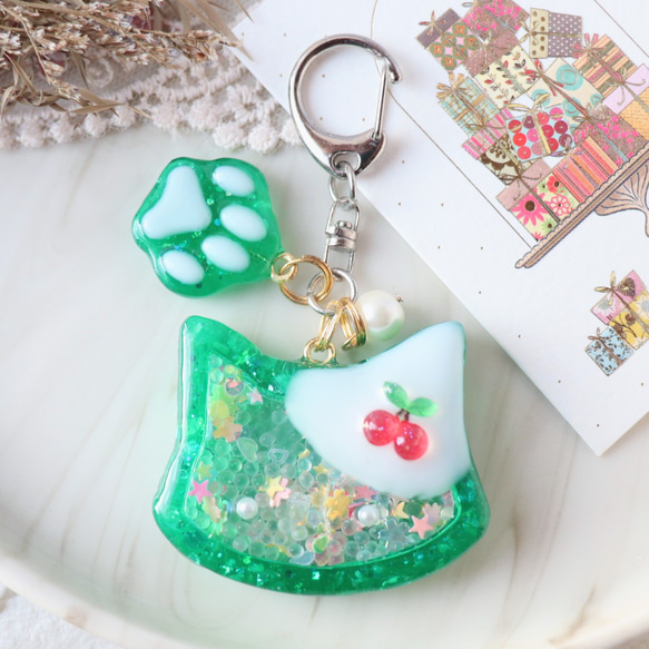 送料込み】 *メロンクリームソーダ * ねこ シェイカーキーホルダー