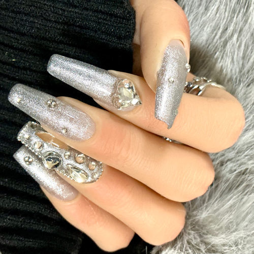 Y2K サイバーシルバー グラデ 埋め尽くし ギャルネイル 成人式 ロング