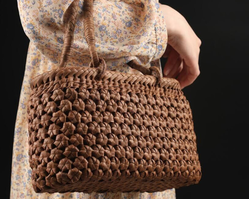 新品推薦☆職人手作り良品 山葡萄かごバッグ 手編み山葡萄籠バッグ