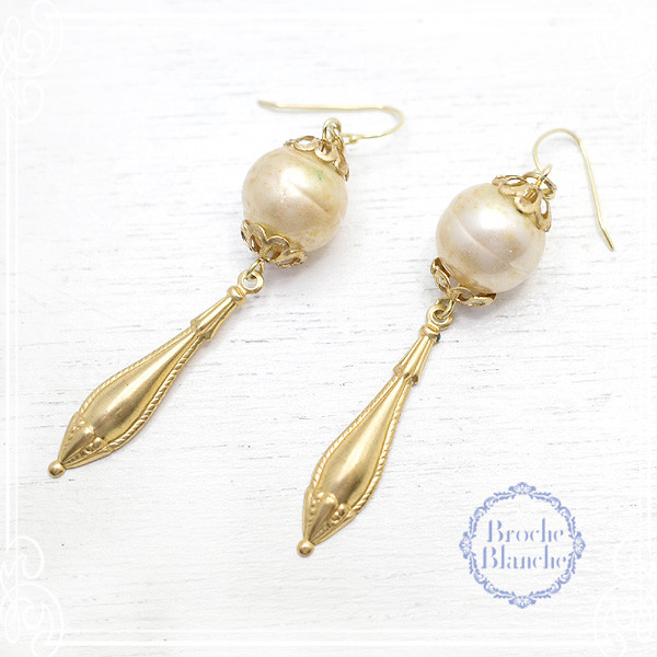 Broche Blanche　ハスケルパールのピアス　de-98-bb-36