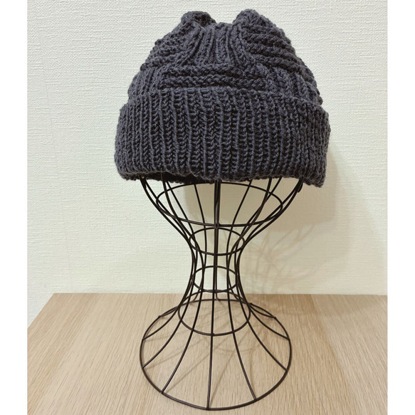 【ご注文いただいてからのお届け】4本ラインのニット帽 1枚目の画像