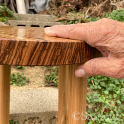 ◈家具のかたち：何の変哲もない家具「私に☺︎な丸椅子／ゼブラウッド ZebraWood」│Roundchair 銘木稀少 13枚目の画像