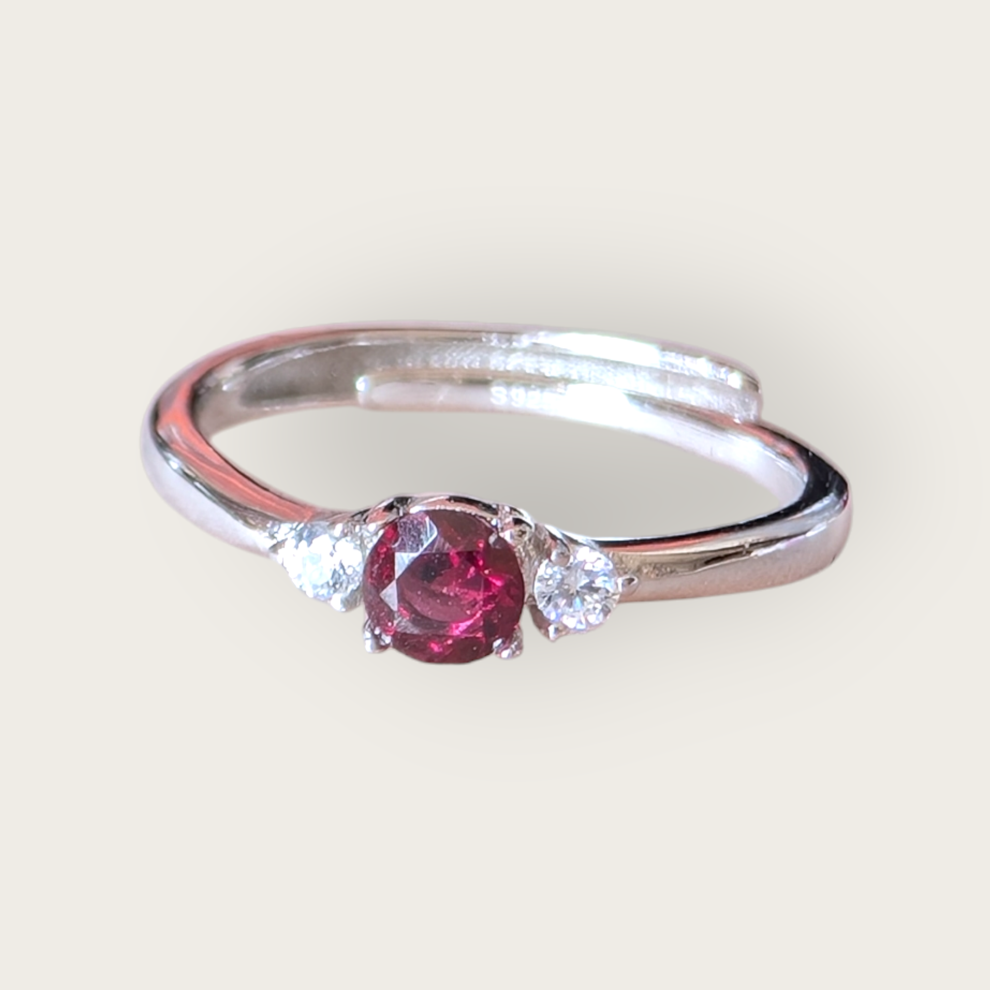 4mmガーネット　フリーサイズ　デザインリング　1月誕生石