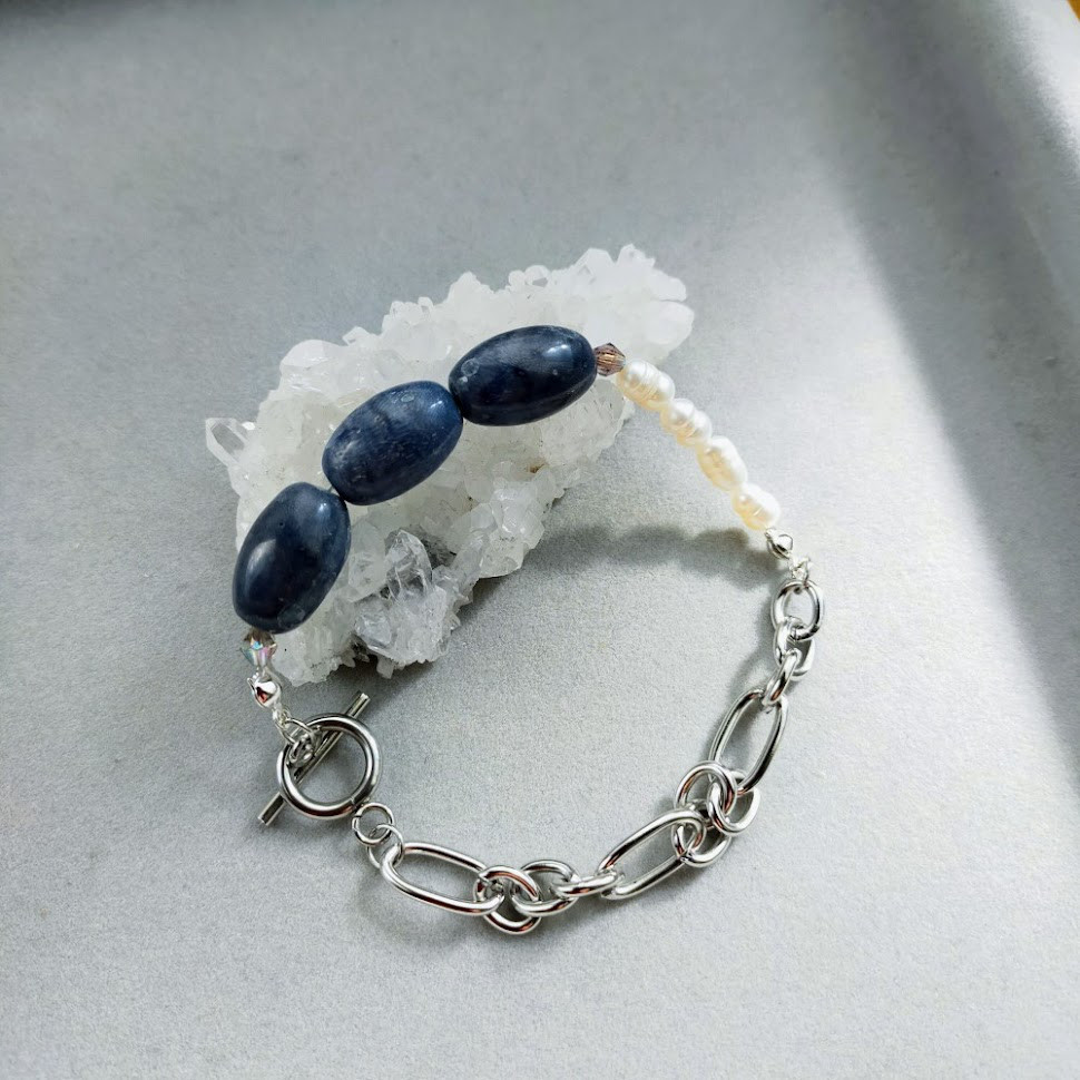 【上品な手元】　18㎝　ブルーコーラル　淡水パール　ブレスレット　金属アレルギー対応　マンテル　シルバー