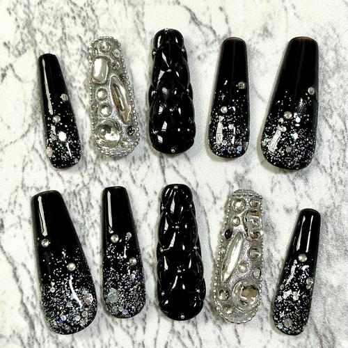 フラットチップ】黒×シルバー キルティングネイル ギャルネイル ロング