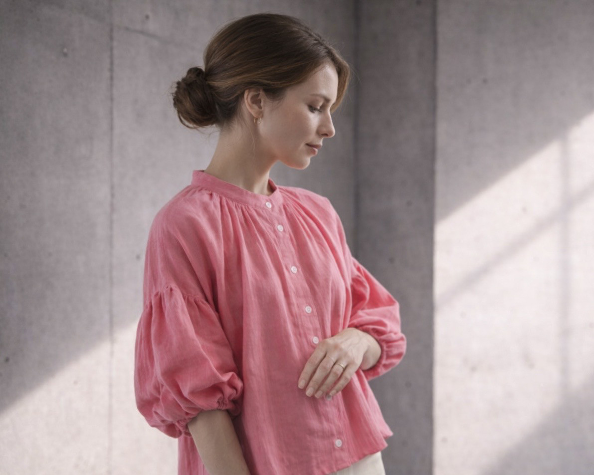 【全22色】厚み2倍のふわふわダブルガーゼのボリューム袖ブラウス／袖がアクセントのデザインダブルガーゼブラウス