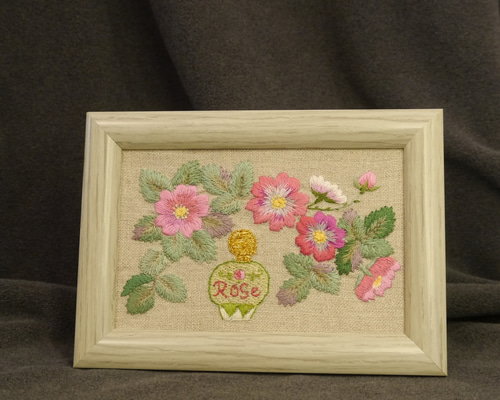 手刺繍】額 フランス刺繍 ローズ 麻 フォトフレーム・写真立て
