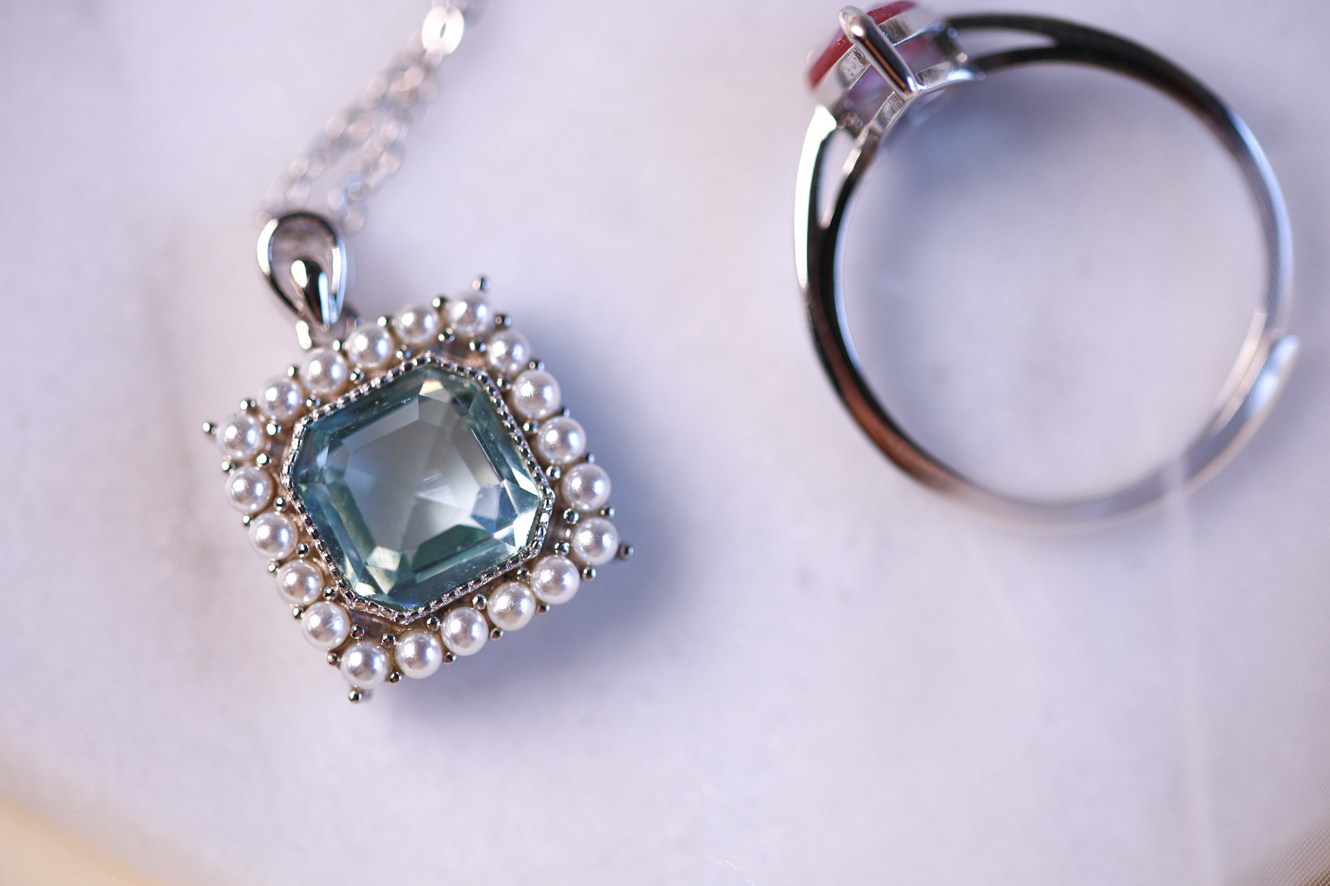 ライトブルー：ウランガラス｜ネックレス（SV925）