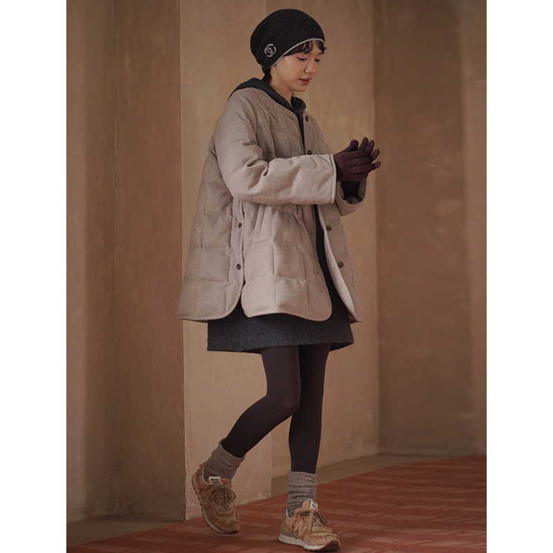 ほのかな温もりが重なる ふんわりニットのAラインシルエット 軽やか中綿コート#916