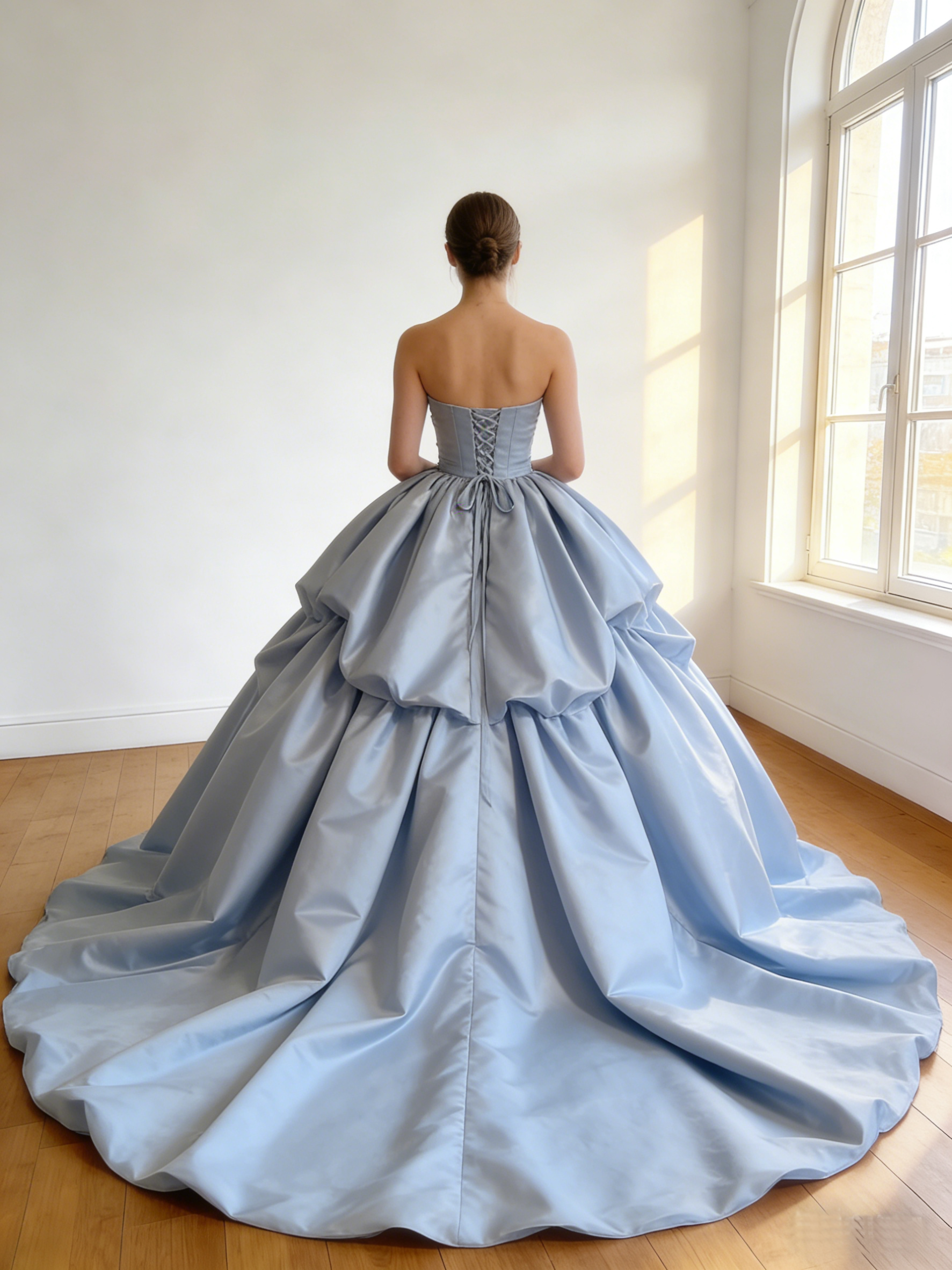 カラードレス  爽やかで優しいブルー  編み上げ  光沢サテン   華やかなトレーン   ビスチェドレス  花嫁