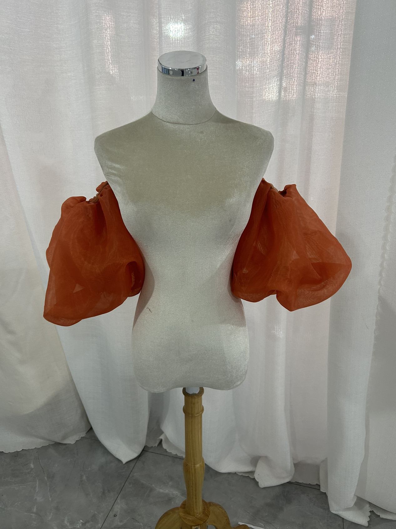 大人気上昇 取り外し袖 オレンジ色 ショルダーの付け袖 パフスリーブ オーダー可能