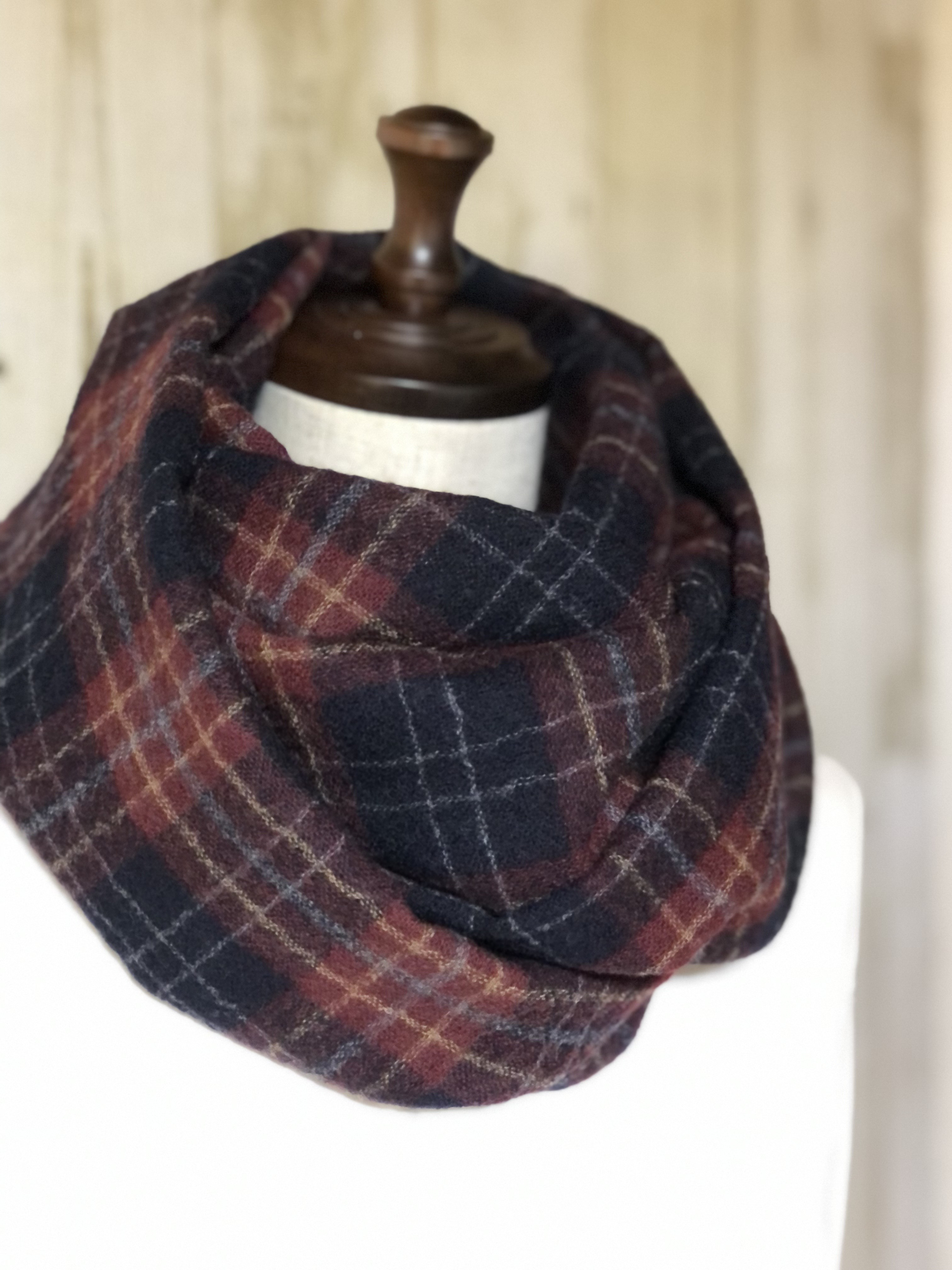 メチャ軽❣️ピュアウールガーゼ二重巻きスヌード❤️クラシカルタータンチェック（バーガンディ×ミッドナイトブルー）