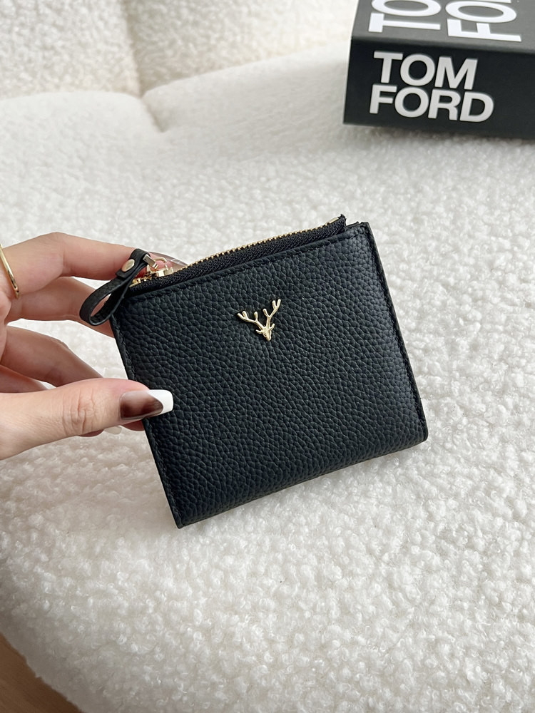 2026 年春季ニューアイテム 表裏とも本革を使用したショートタイプ折りたたみミニワレット