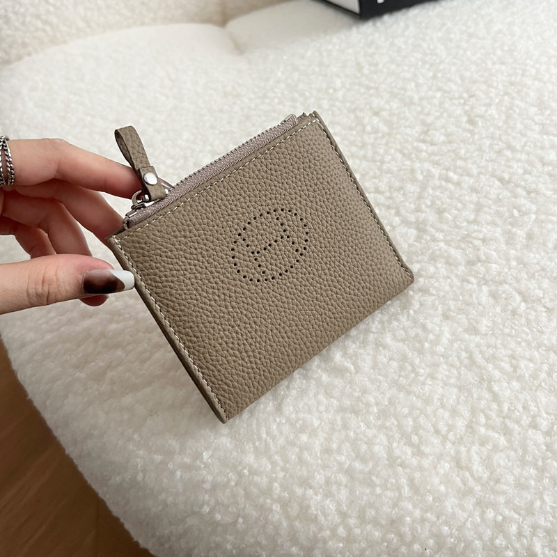 超薄型折りたたみショートワレット コンパクト持ち運び便利 本革ジッパーポーチ