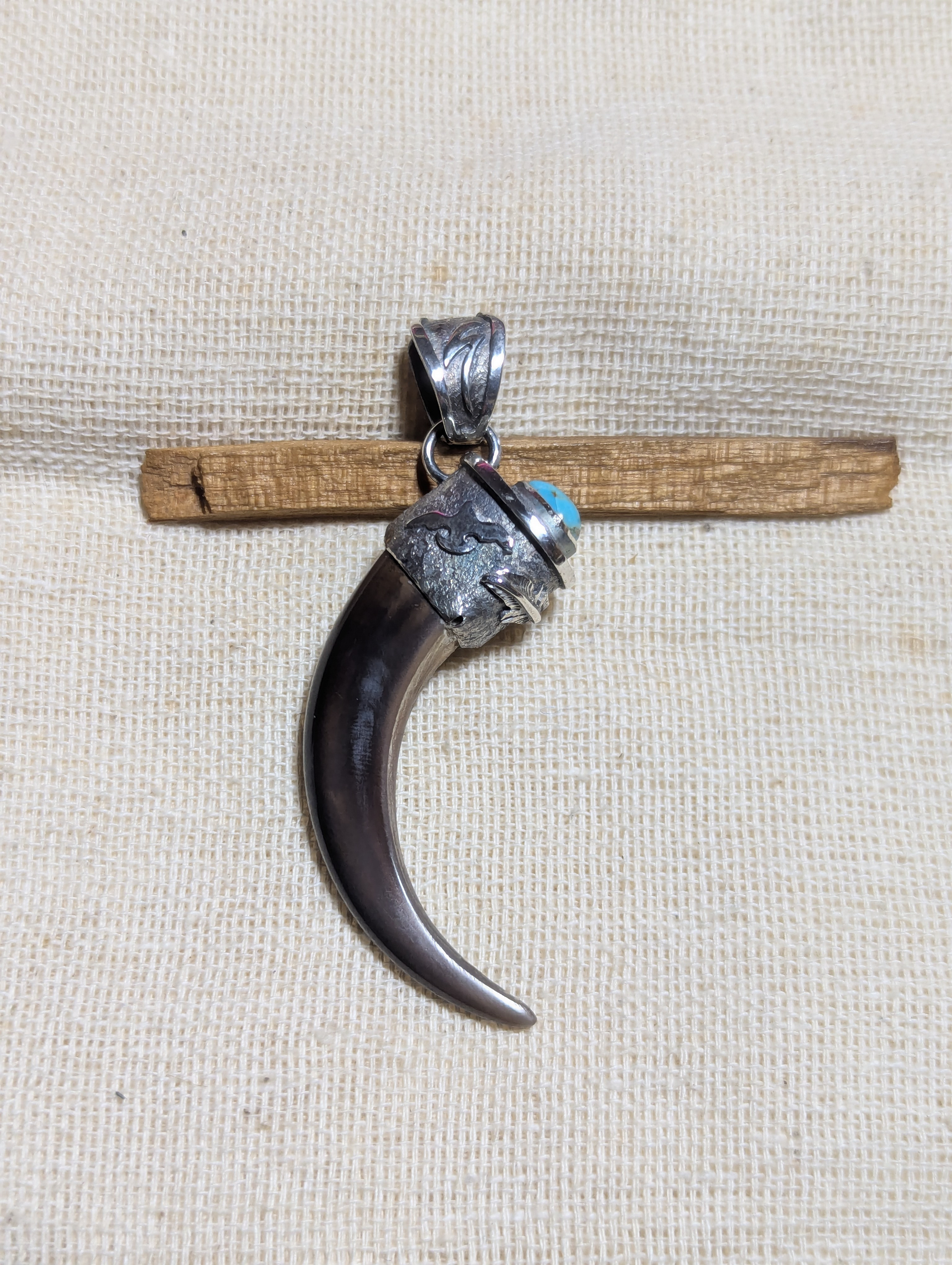 イーグルクロウ　ペンダント　モレンシターコイズ