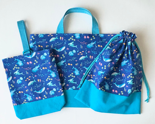上履き入れ バッグ グッズ サメ サメ ハンドメイド 体操服袋 上履き袋 レッスンバッグ 入園入学セット 小学校 入学 入園 キルティングバッグ 手提げ・レッスンバッグ・入園グッズ