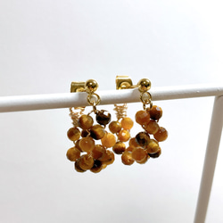 mn様 アイスクォーツ 銀杏カービング フープピアス アイスクォーツ 銀杏カービングピアス - メルカリ