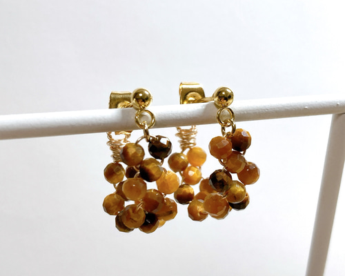 個性的希少レッドタイガーアイ捻りフープのピアスチャーム 個性的希少レッドタイガーアイ捻りフープのピアスチャーム