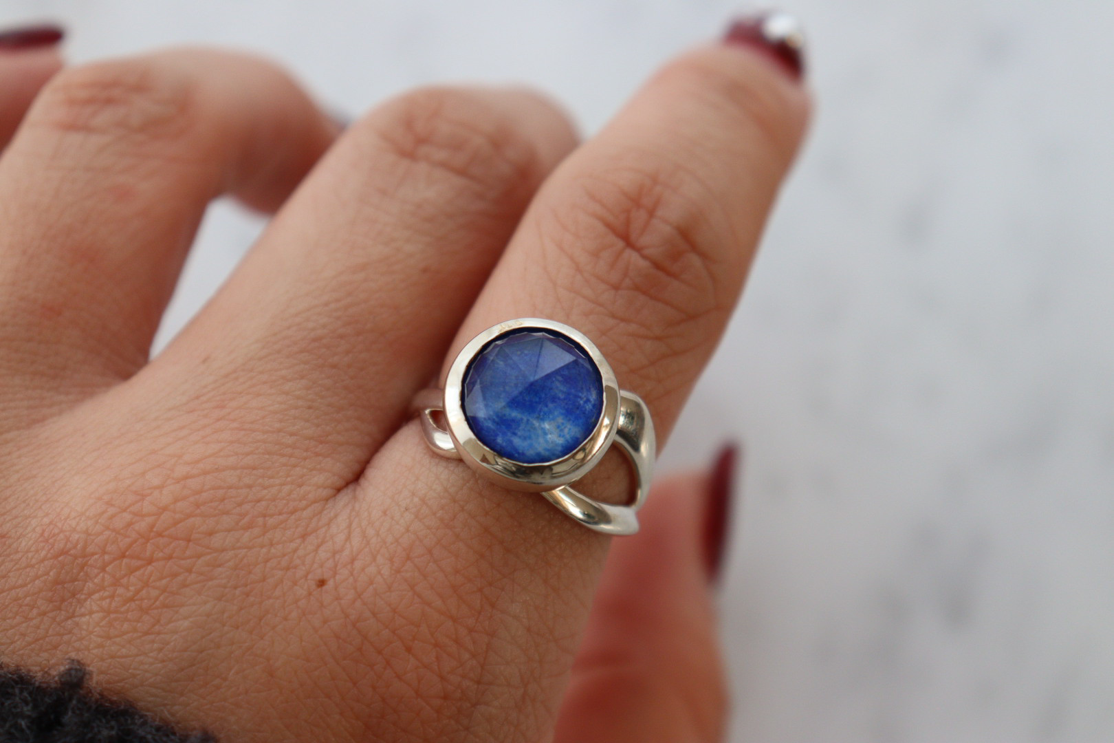 青い秘密の洞窟