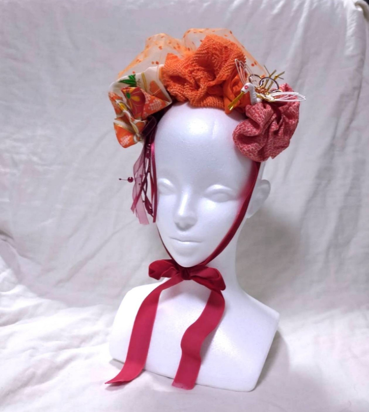 【94】七五三　赤顎紐リボン付き　髪飾り　ヘッドドレス　雛祭り　成人式　慶事