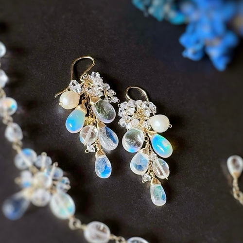 りあ◆アンデシンラブラドライトピアス✧14kgf 高品質アンデシンラブラドライトとプレシャスオパールの光の女神ピアス