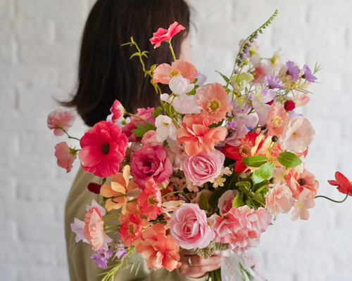 春 クラッチブーケ｜カラフルブーケ ウェディングブーケ 春婚 造花