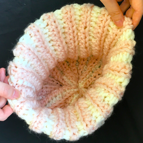 ニット帽 帽子 ホワイト ピンク ストライプ 毛糸 手編み 秋 冬 ニット