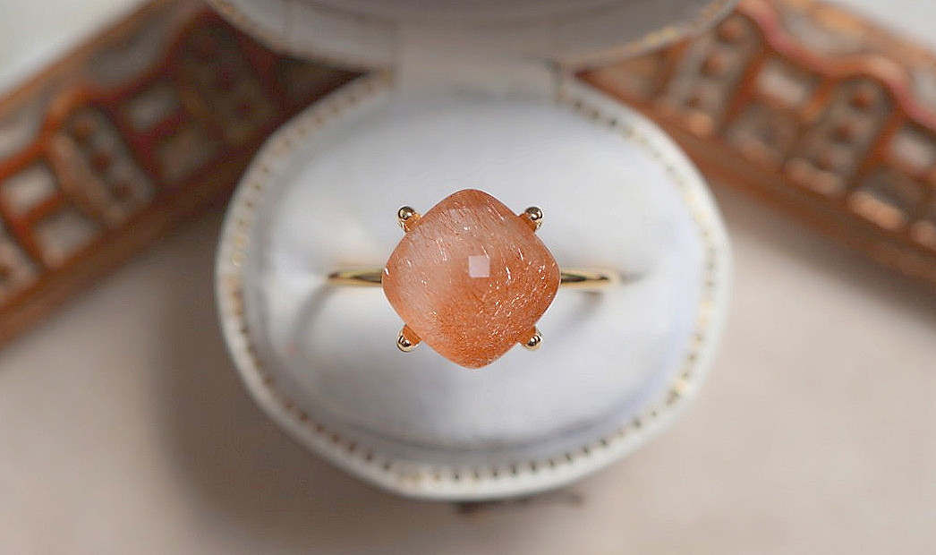 希少石【９mm】カザフスタン産　ストロベリークォーツRing〈18kgp〉〈送料無料〉