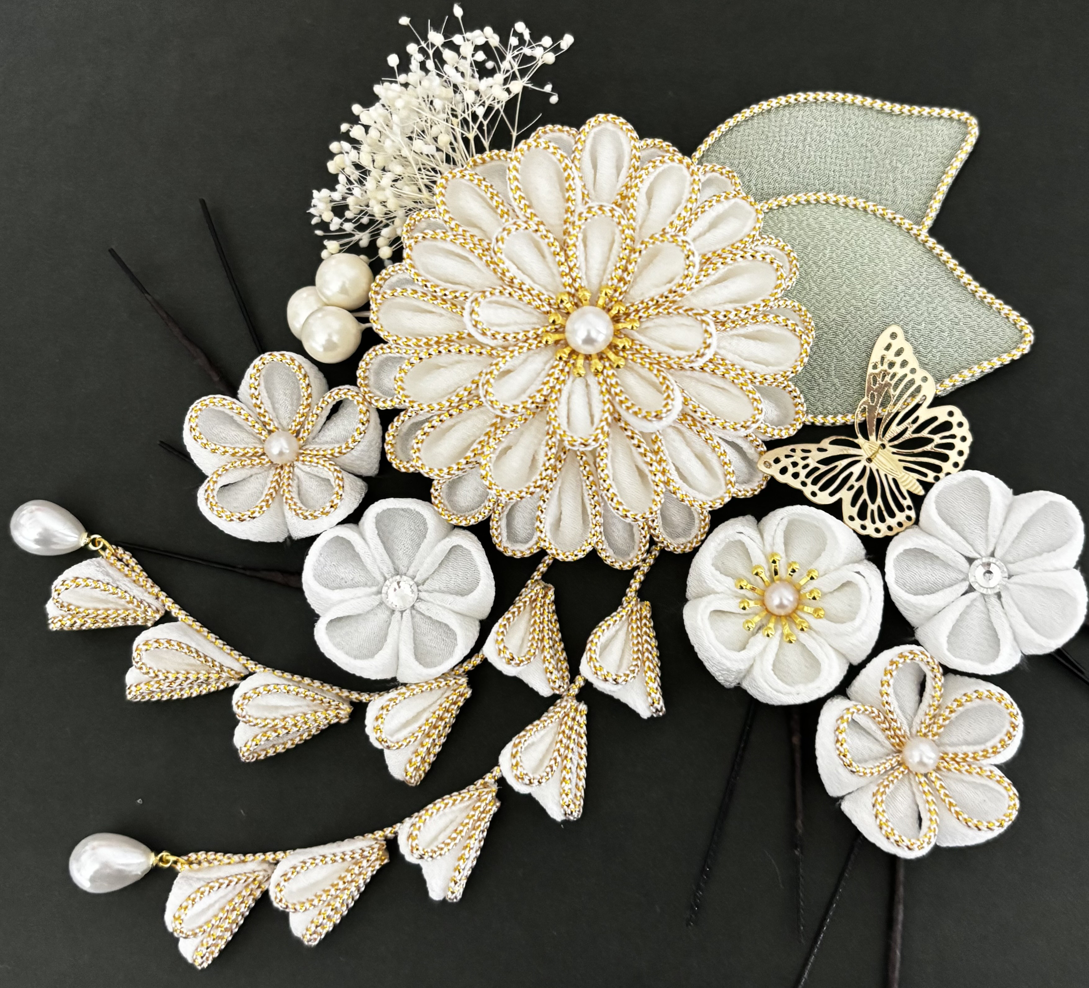 つまみ細工　髪飾り　大　白　縁取り