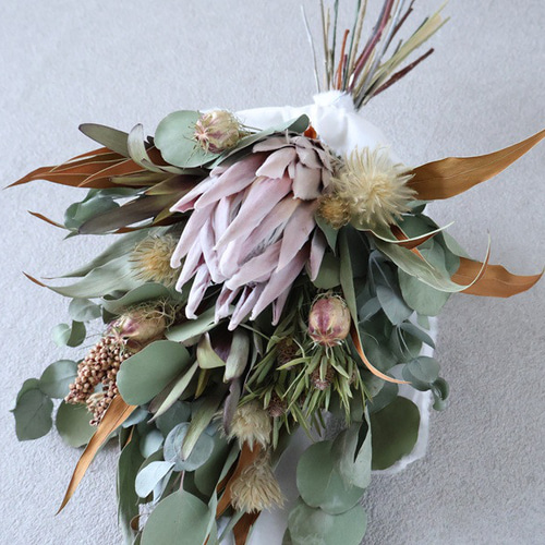 新作！キングプロテアのドライフラワースワッグ ブーケ I Bee