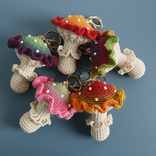 毛糸 手作り 編みぐるみ キーホルダー バッグチャーム 誕生日