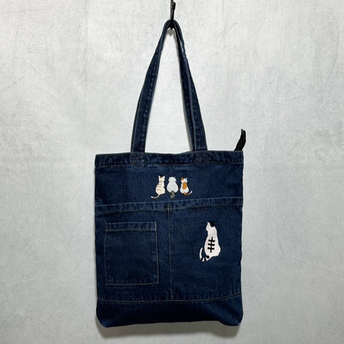 送料無料 A4が入る！背中猫の刺繍 内ポケット付き ZIP式 大人デニム